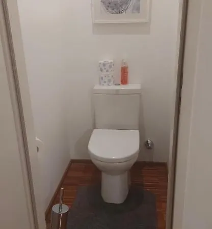 Zittera - Adults Only * Ίνσμπρουκ